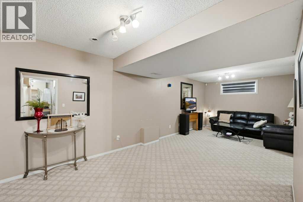 86 Saddlecrest Close NE — photo 33