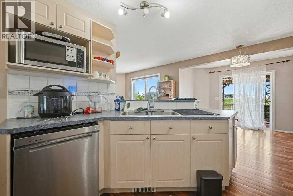 86 Saddlecrest Close NE — photo 11