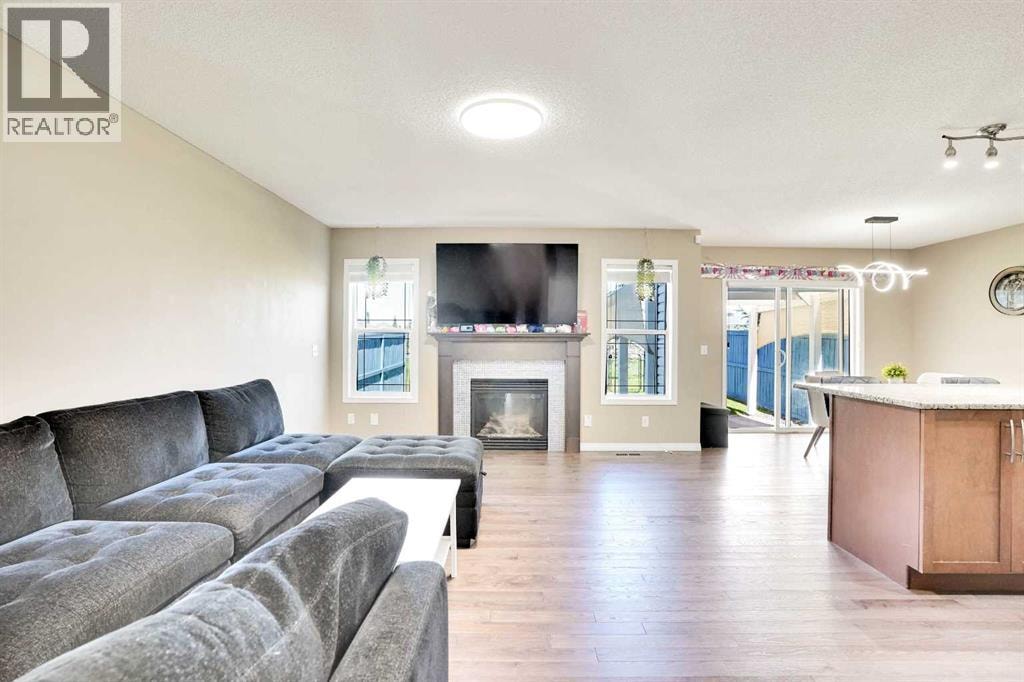 174 Windstone Avenue SW — photo 5