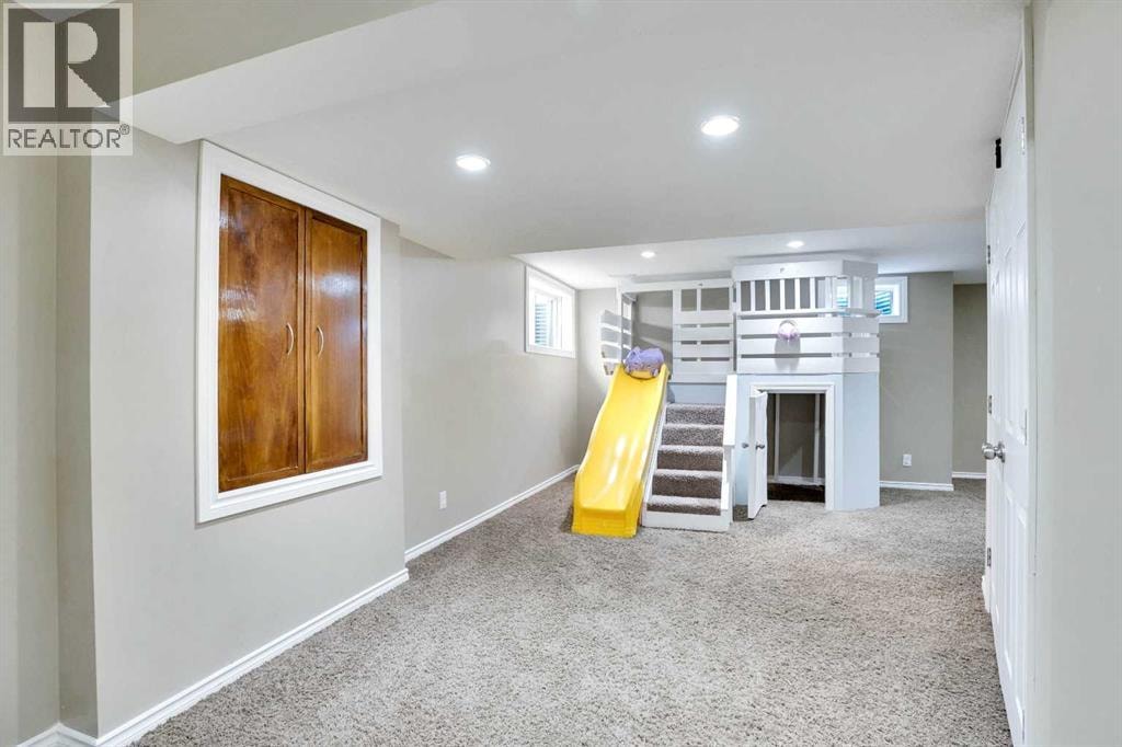 174 Windstone Avenue SW — photo 46
