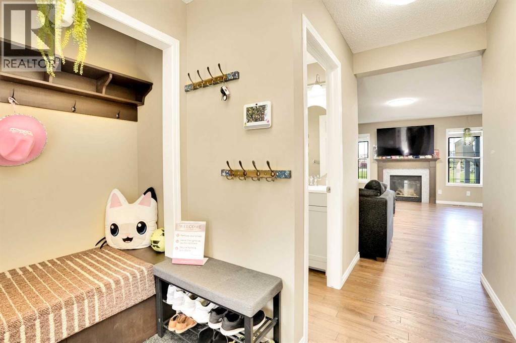 174 Windstone Avenue SW — photo 2