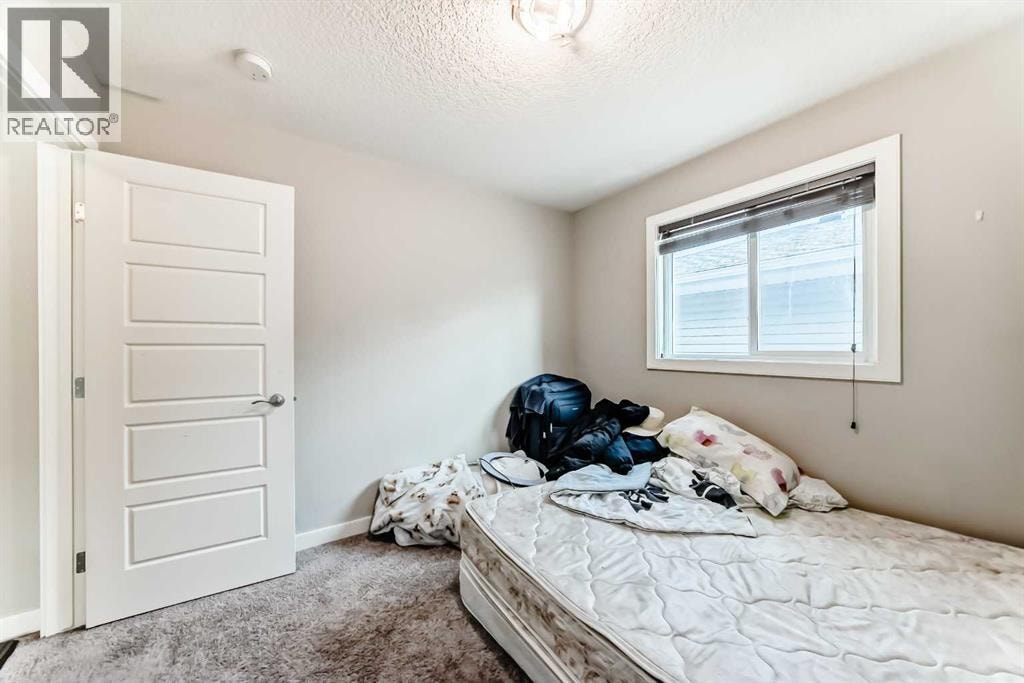 172 Redstone Park NE — photo 17