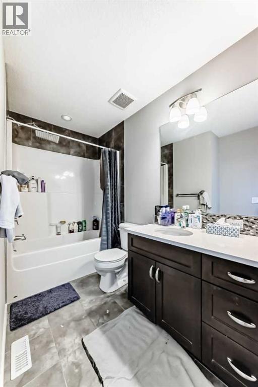 172 Redstone Park NE — photo 15