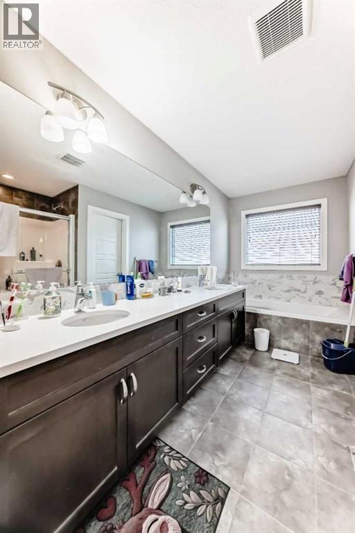 172 Redstone Park NE — photo 19