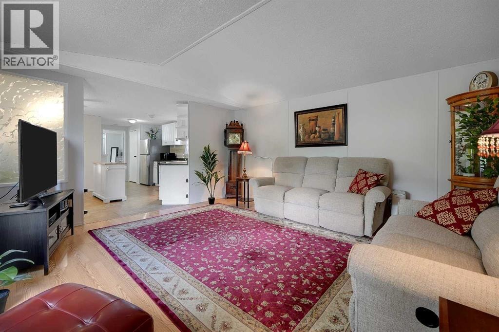 301 STANLEY Avenue — photo 16