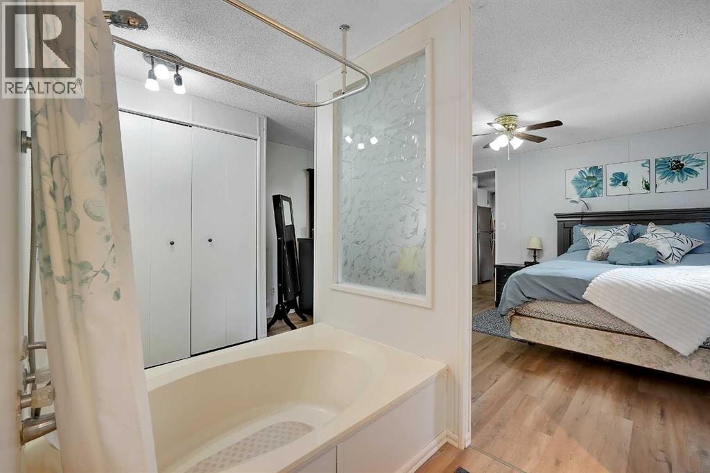 301 STANLEY Avenue — photo 7