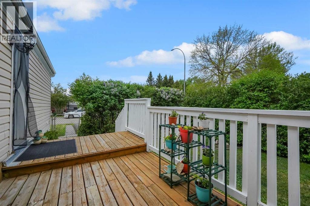 301 STANLEY Avenue — photo 27