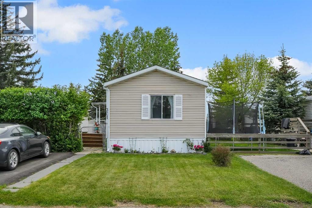 301 STANLEY Avenue — photo 32
