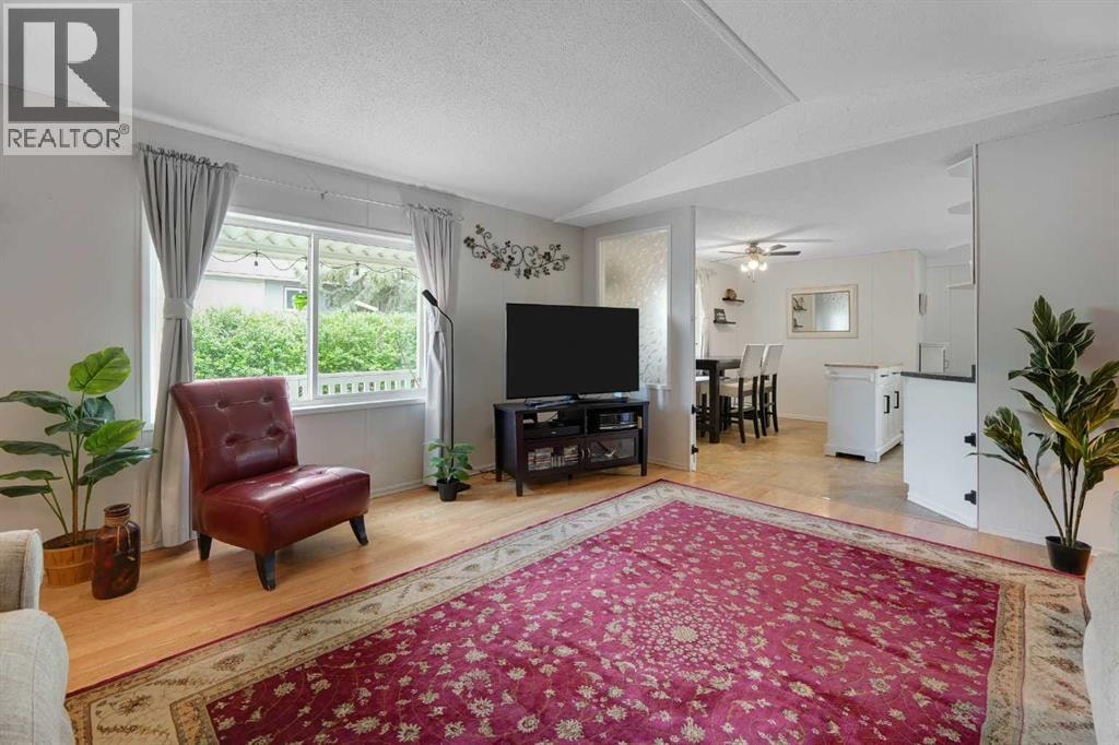 301 STANLEY Avenue — photo 15