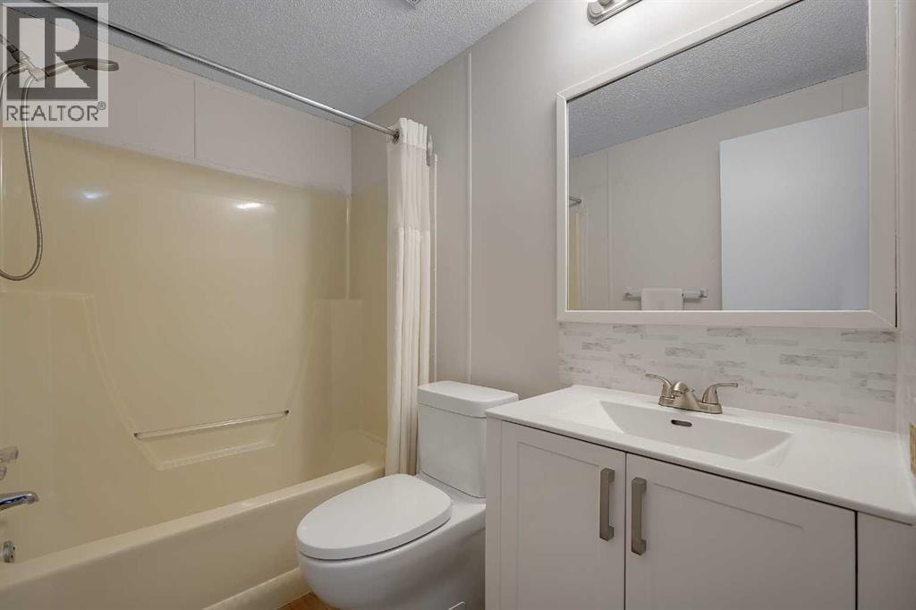 301 STANLEY Avenue — photo 20
