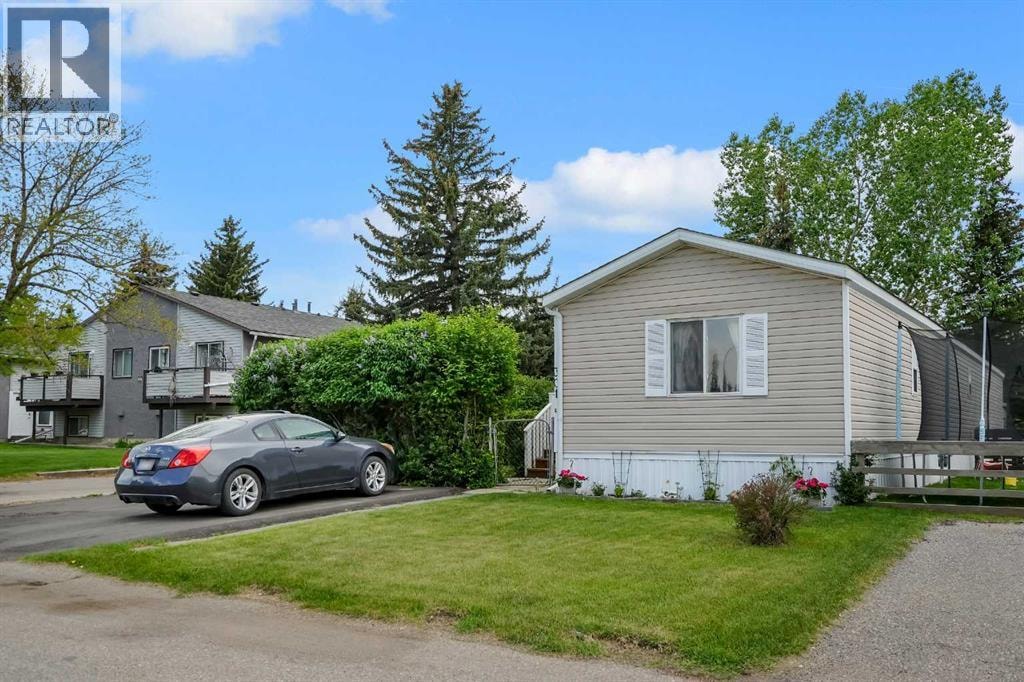 301 STANLEY Avenue — photo 31