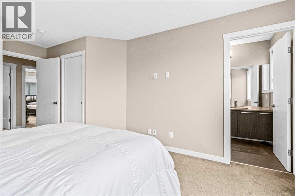 601, 218 Sherwood Square NW — photo 18