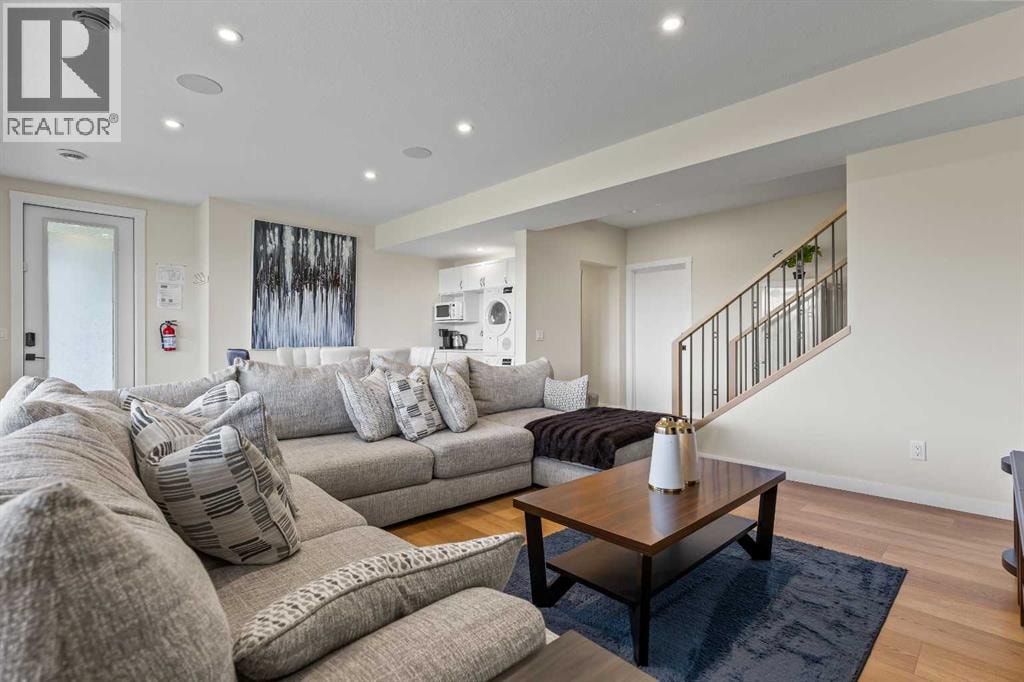 1104 Cranbrook Gardens SE — photo 28
