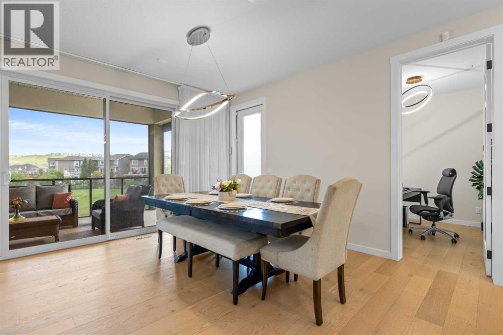 1104 Cranbrook Gardens SE — photo 9