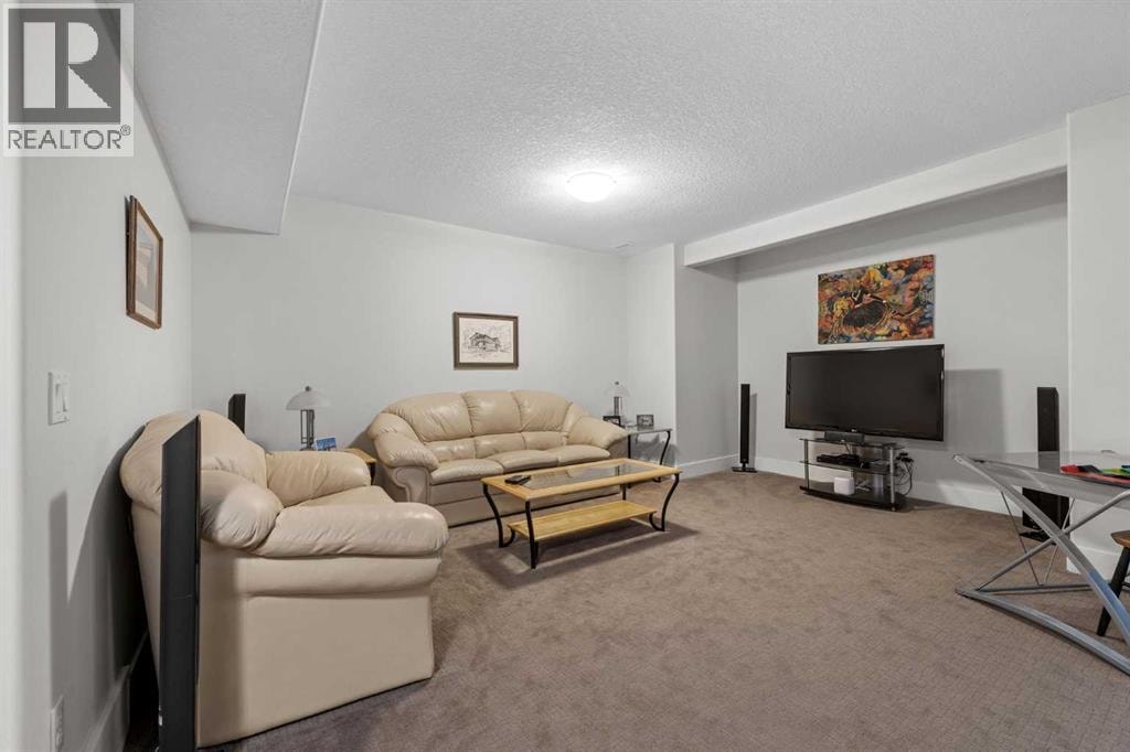 184 Magenta Crescent — photo 44