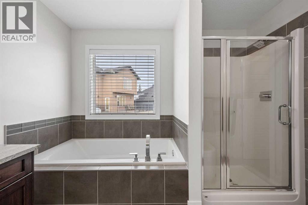 184 Magenta Crescent — photo 38