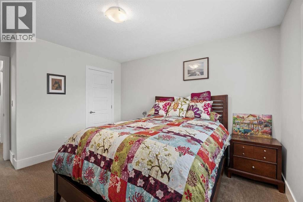 184 Magenta Crescent — photo 41