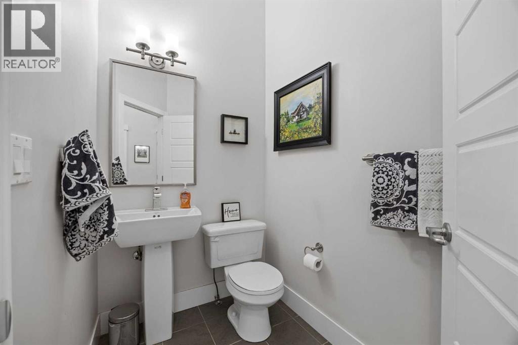 184 Magenta Crescent — photo 25