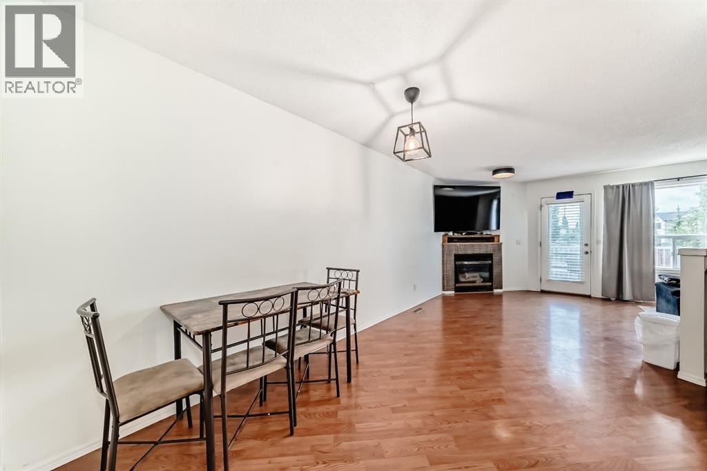 325 Mt Douglas Manor SE — photo 8