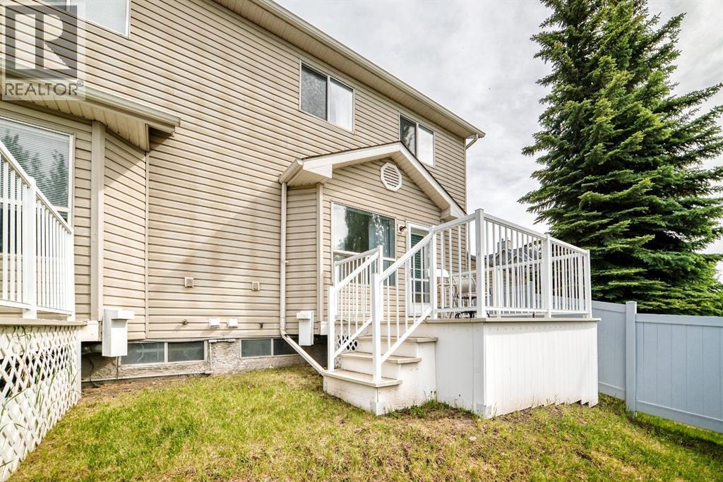 325 Mt Douglas Manor SE — photo 32