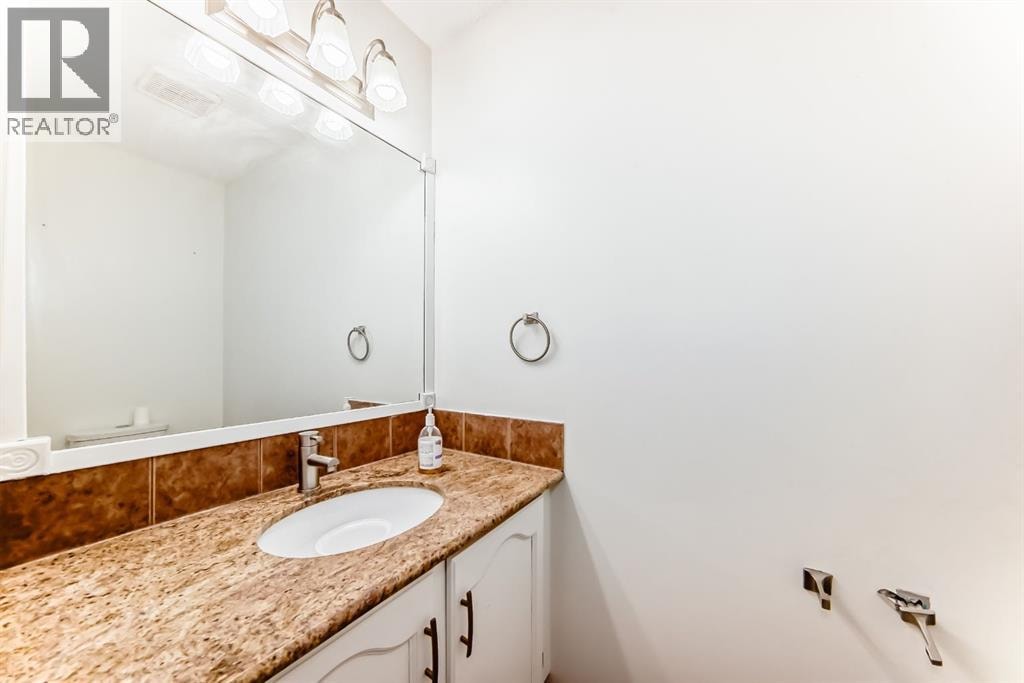 325 Mt Douglas Manor SE — photo 14