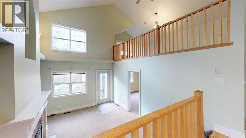 215 10 Avenue NE — photo 12