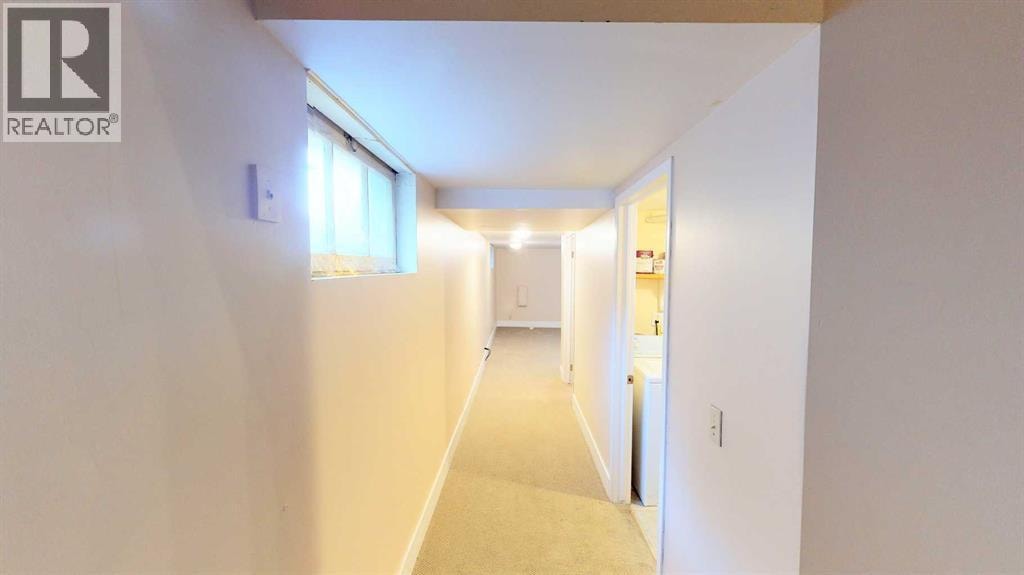 215 10 Avenue NE — photo 19