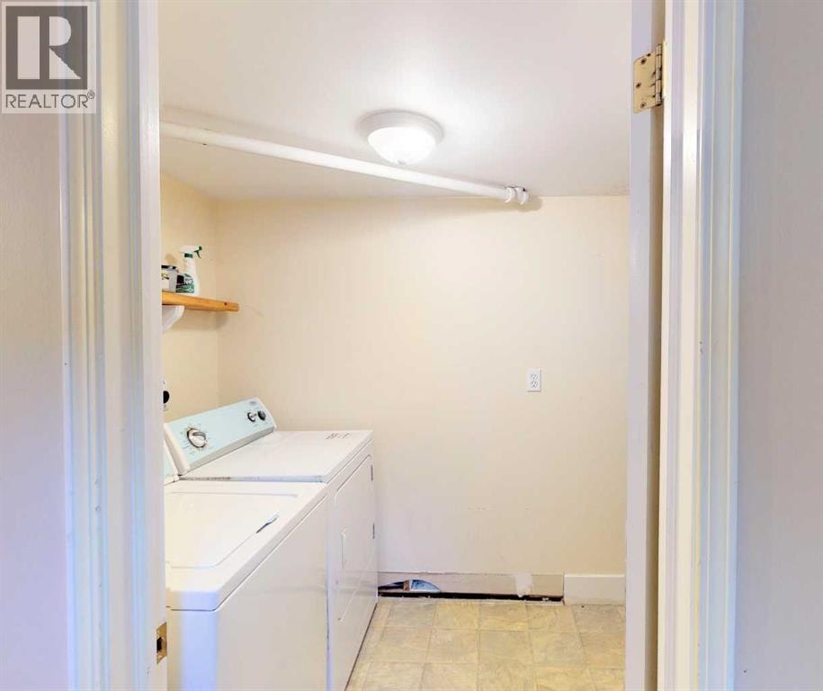 215 10 Avenue NE — photo 20