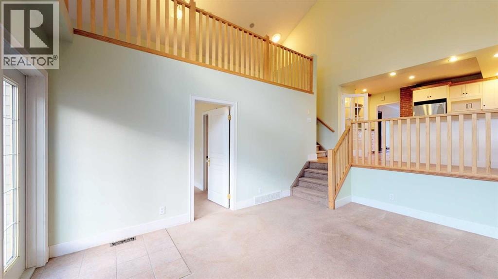 215 10 Avenue NE — photo 23