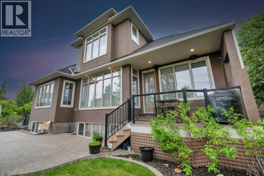 377 Evergreen Circle SW — photo 2