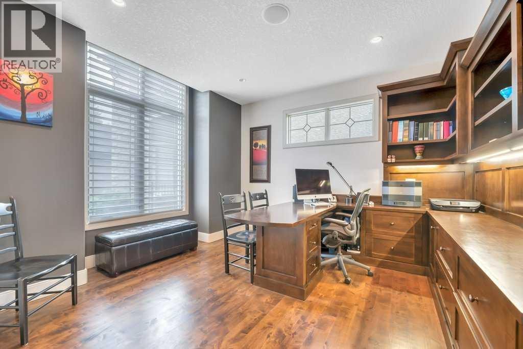377 Evergreen Circle SW — photo 4