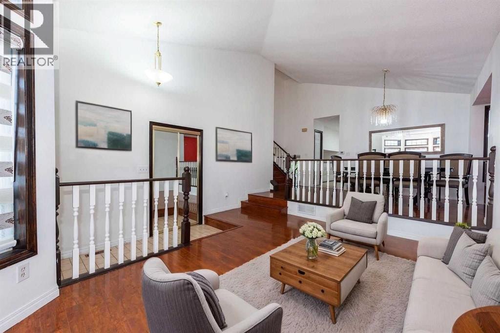 244 Riverglen Place SE — photo 3