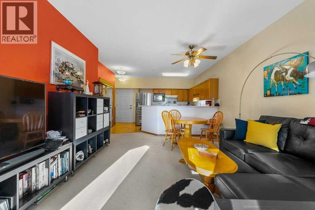 215, 200 Lincoln Way SW — photo 25