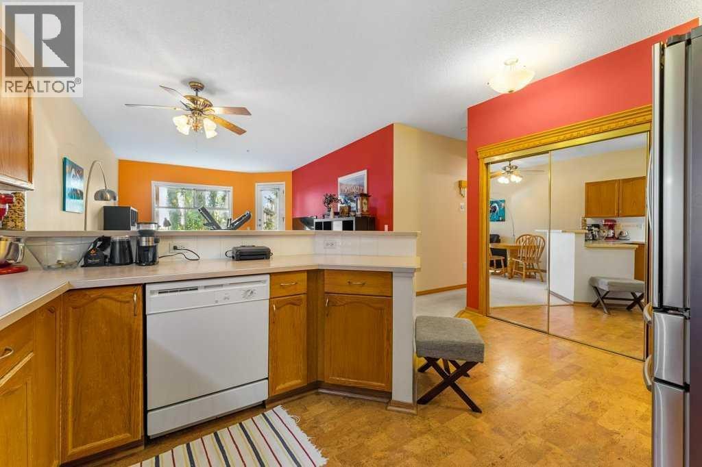 215, 200 Lincoln Way SW — photo 16