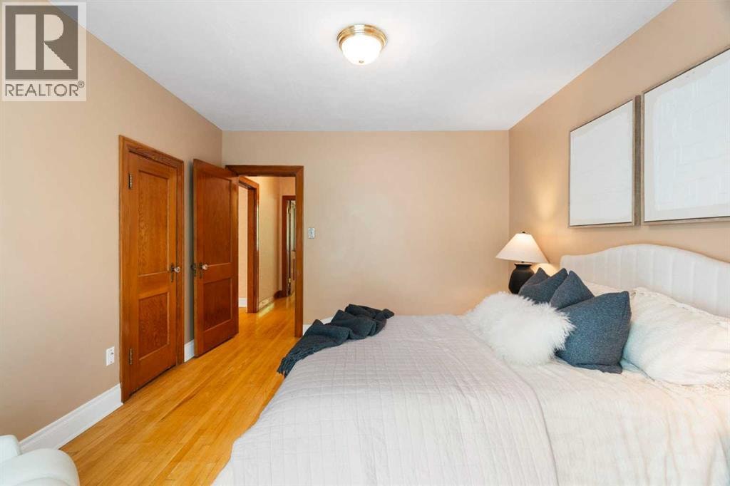 229 11 Avenue NE — photo 29