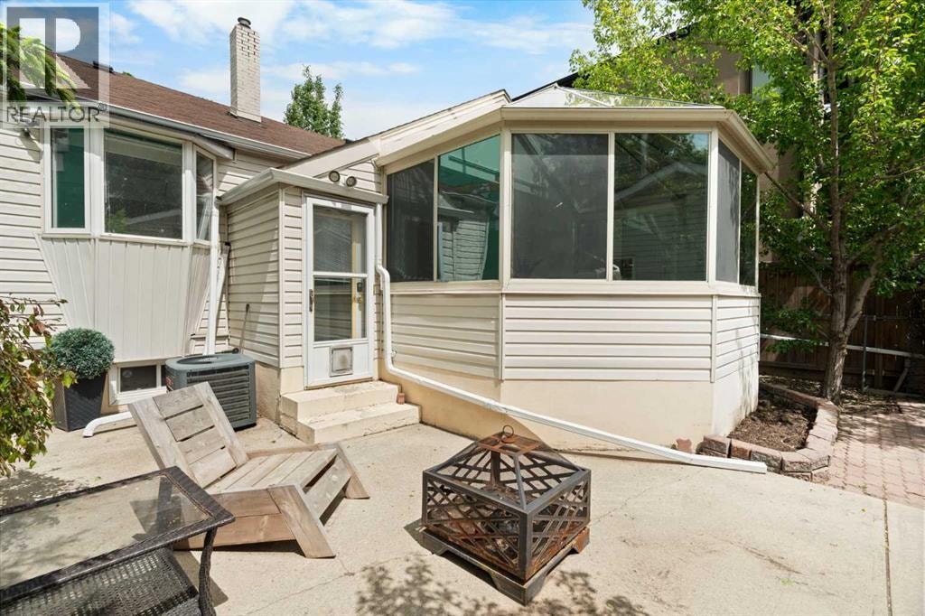 229 11 Avenue NE — photo 44
