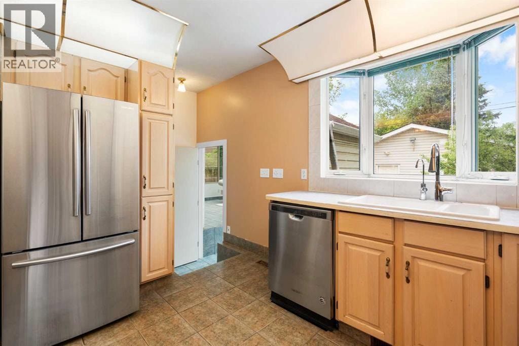 229 11 Avenue NE — photo 13