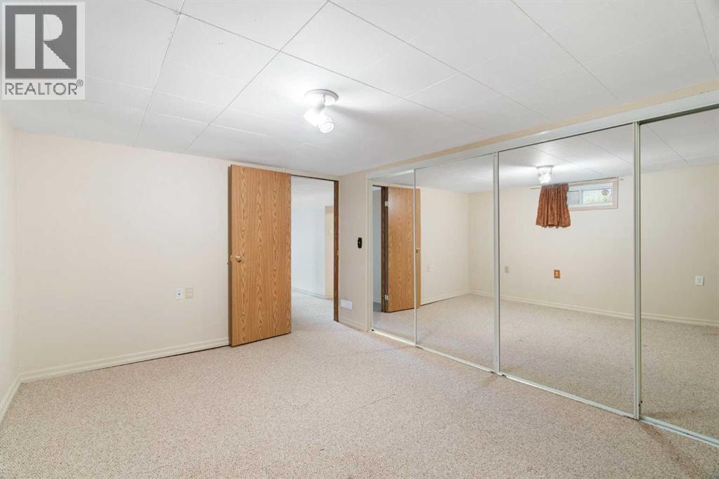 229 11 Avenue NE — photo 39