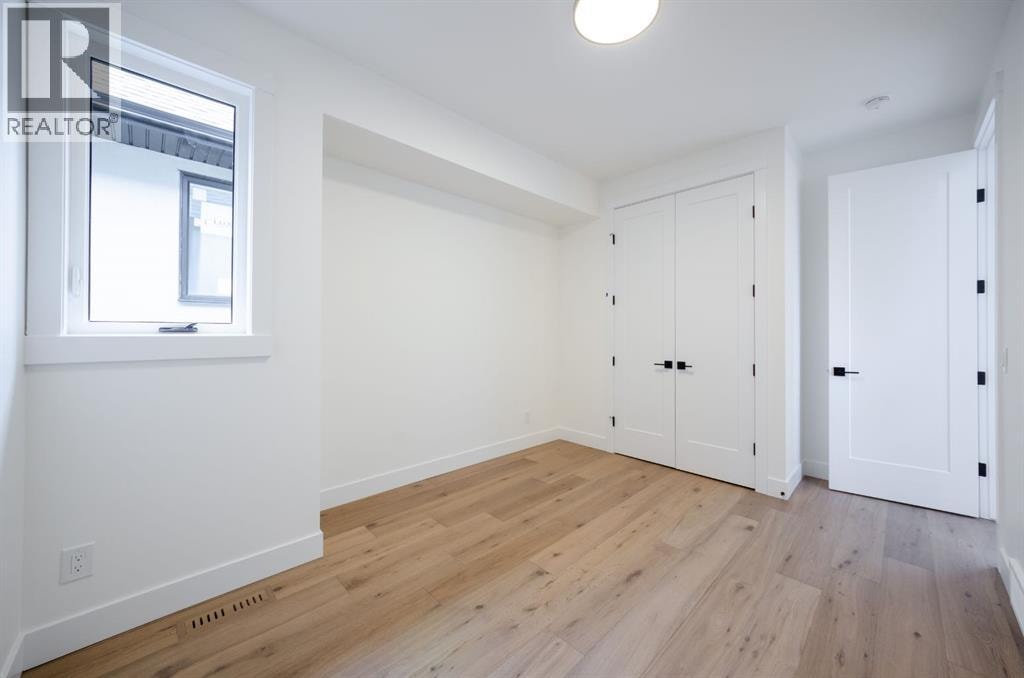 2026 36 Street SW — photo 36