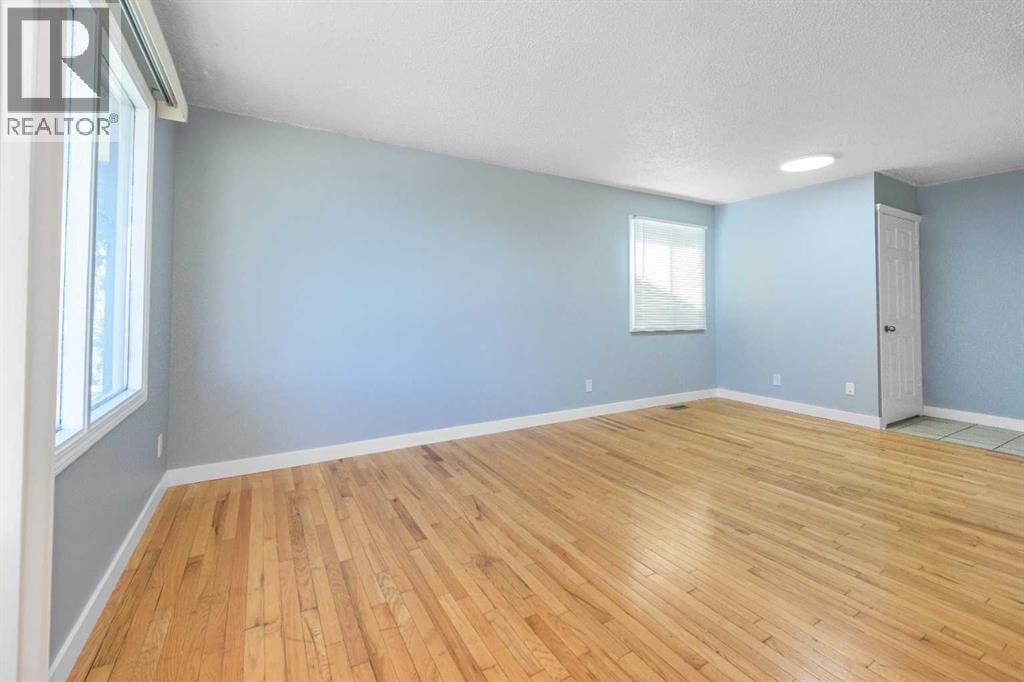 5071 Whitestone Way NE — photo 8