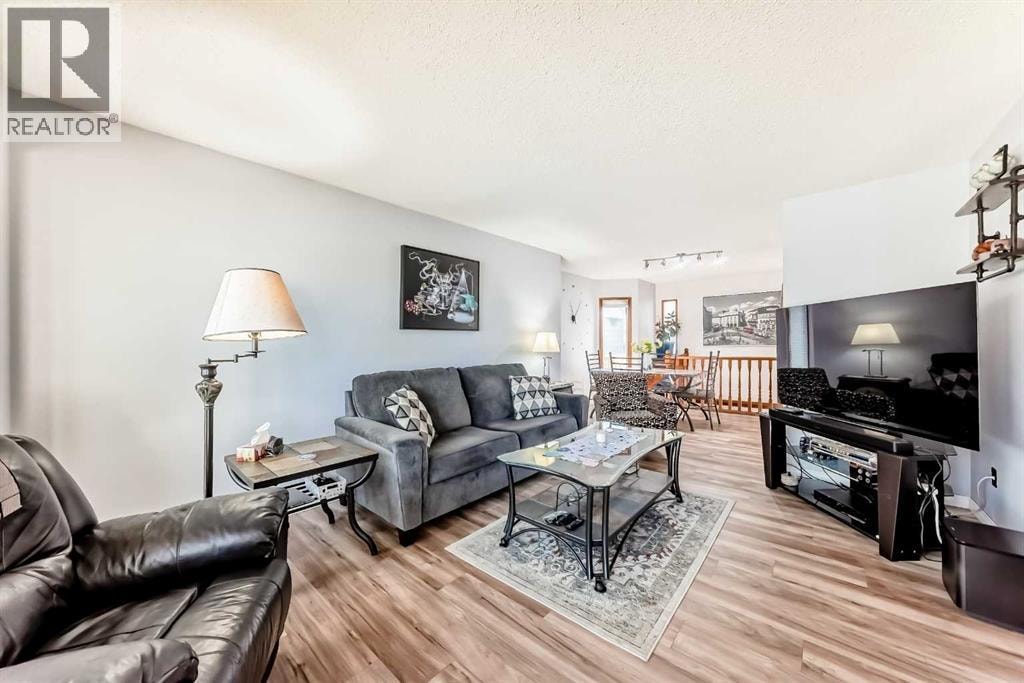 316 Glamorgan Place SW — photo 6