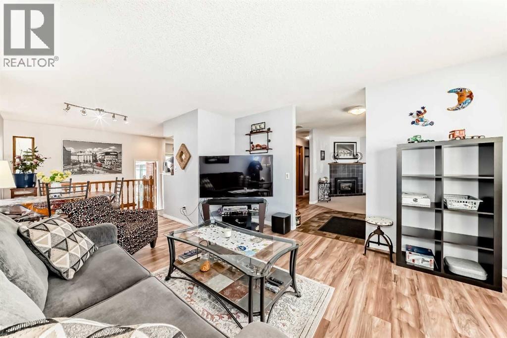 316 Glamorgan Place SW — photo 5
