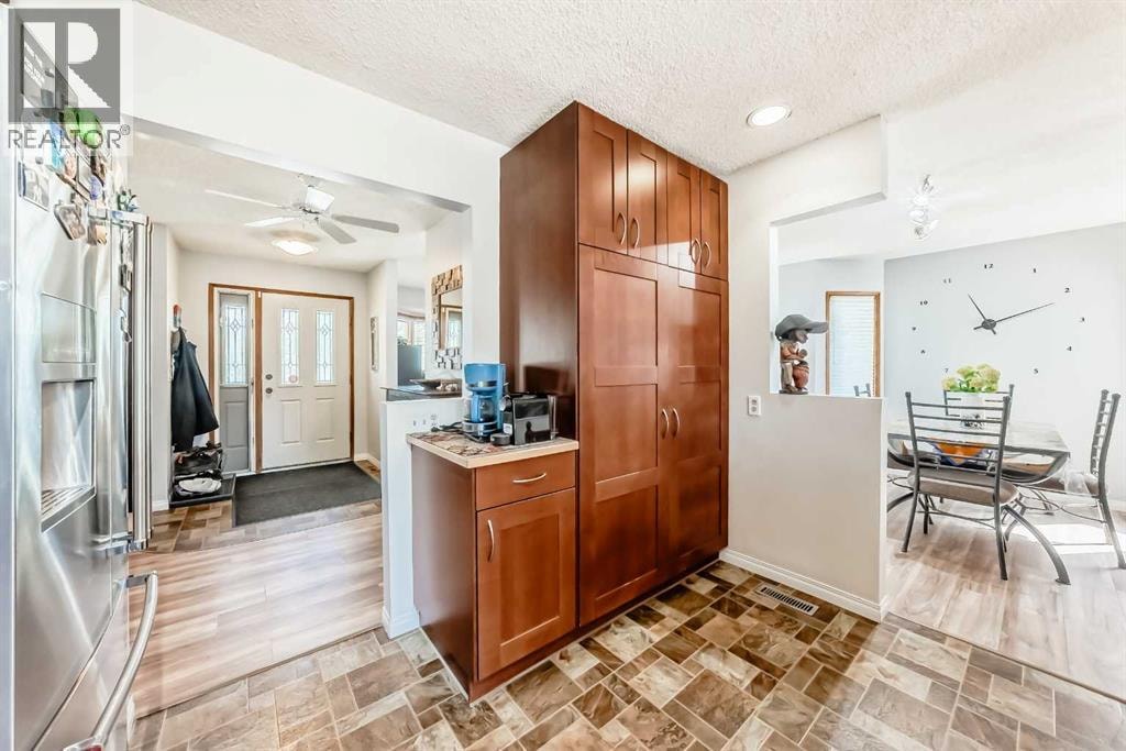 316 Glamorgan Place SW — photo 11