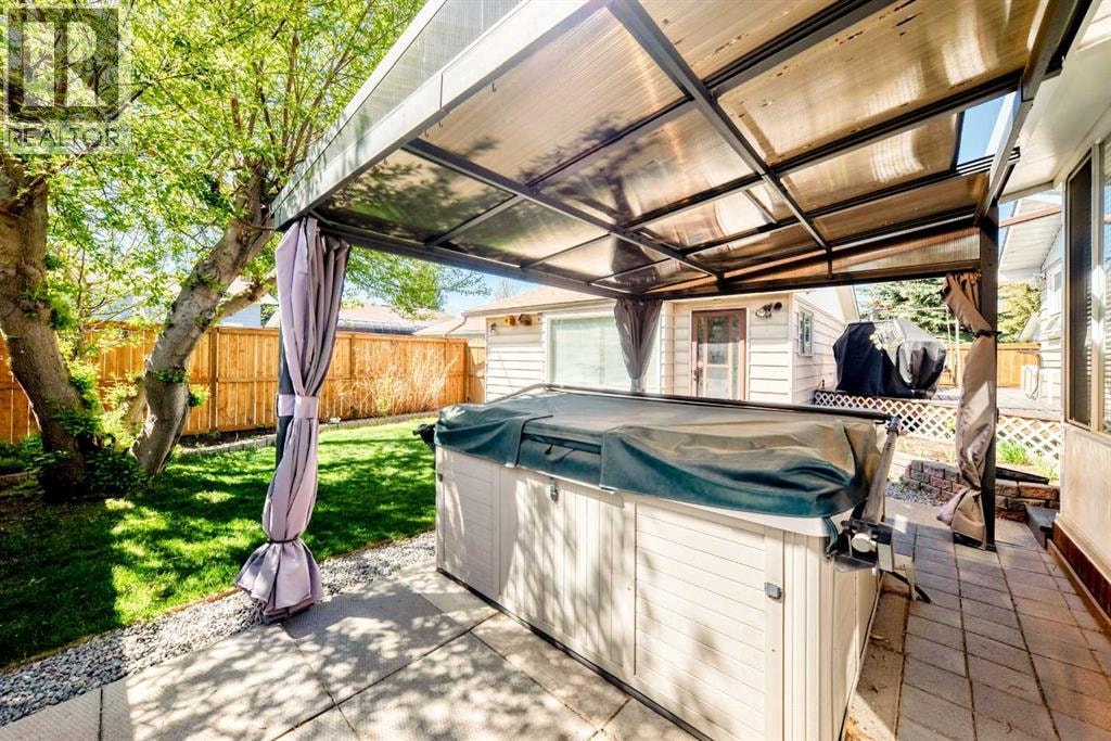316 Glamorgan Place SW — photo 37
