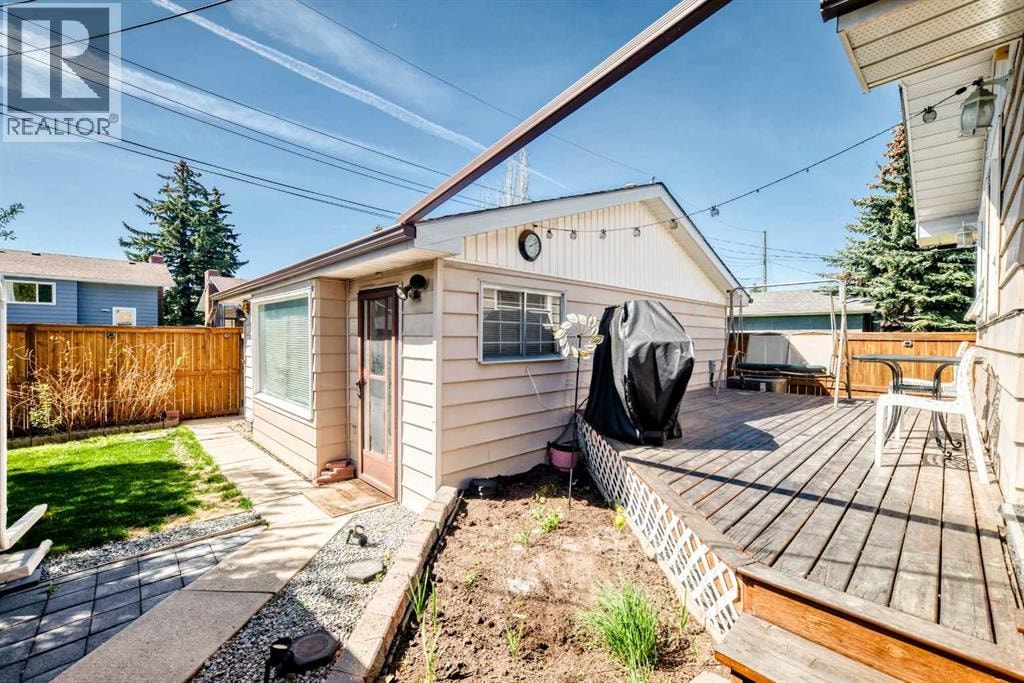 316 Glamorgan Place SW — photo 35