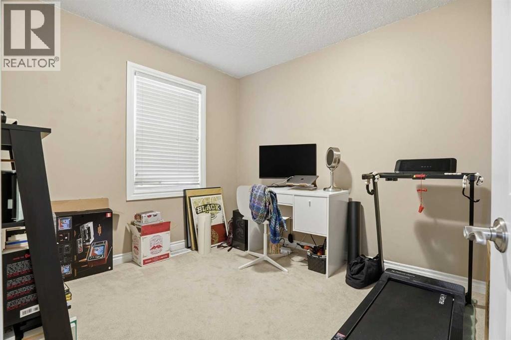 720 69 Avenue SW — photo 14