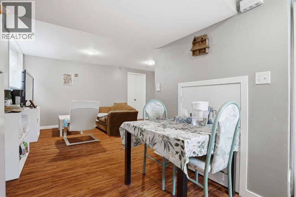 720 69 Avenue SW — photo 22