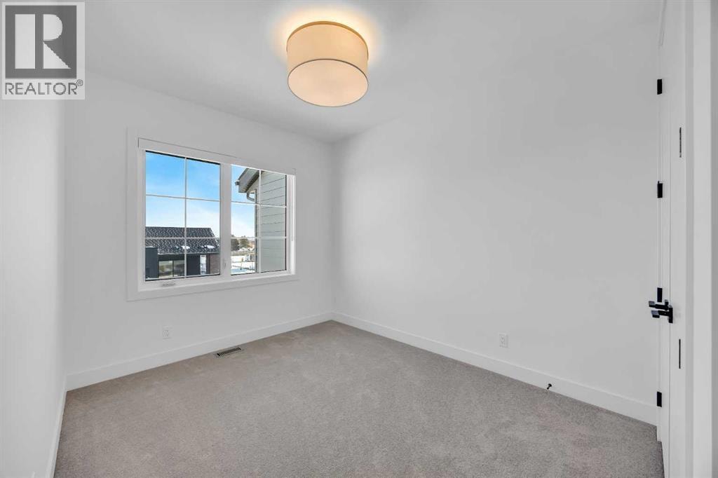 133 Greenwich Common NW — photo 28