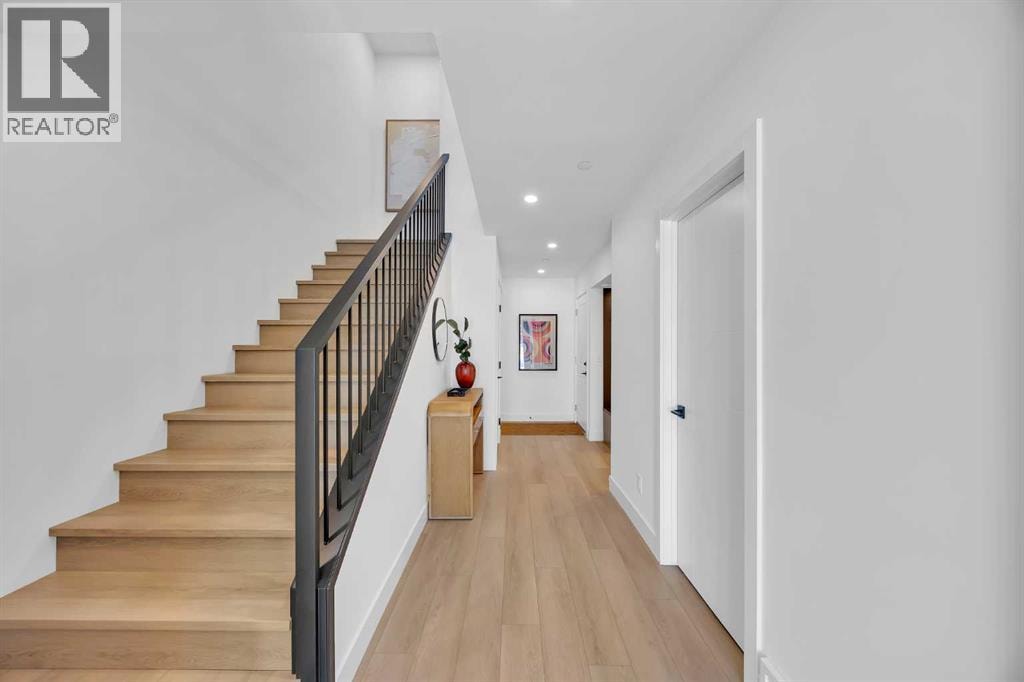 133 Greenwich Common NW — photo 3