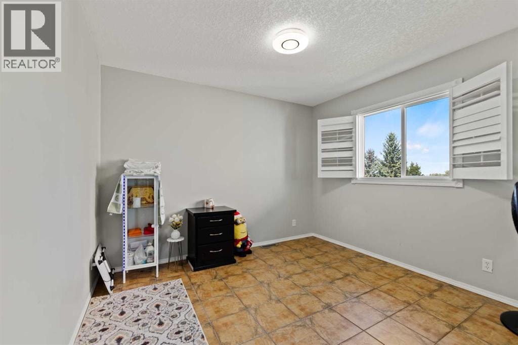732 1 Avenue — photo 13